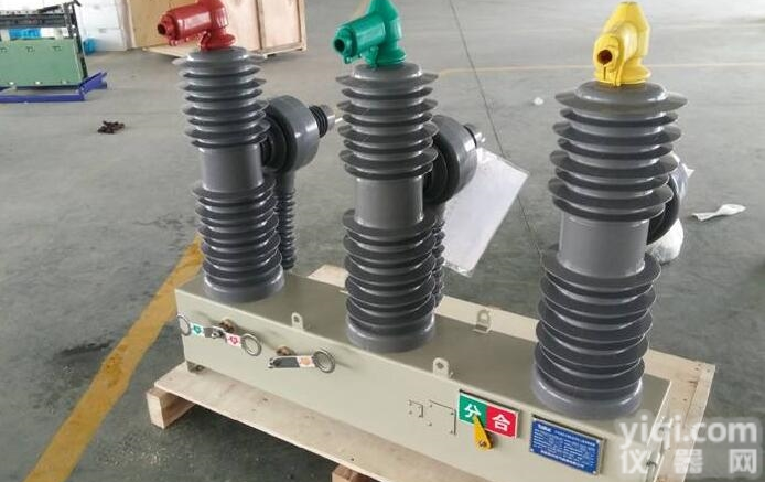 ZW32-40.5  40.5KV/35KV柱上看门狗<em>永磁断路器</em>