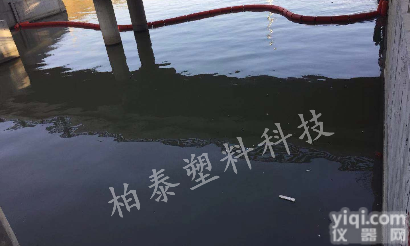 FT30*60  塑料水上拦污排 拦截隔离浮<em>筒式</em><em>拦污栅</em>