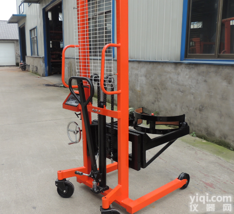 <em>脚踏</em><em>升高</em><em>油桶</em>倒料电子称,300千克抱桶秤价格