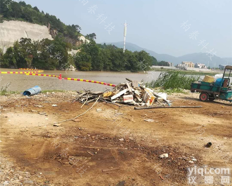 FB800*1400  夜间带灯航道标体水上塑料<em>浮标</em><em>警示</em><em>航标</em>