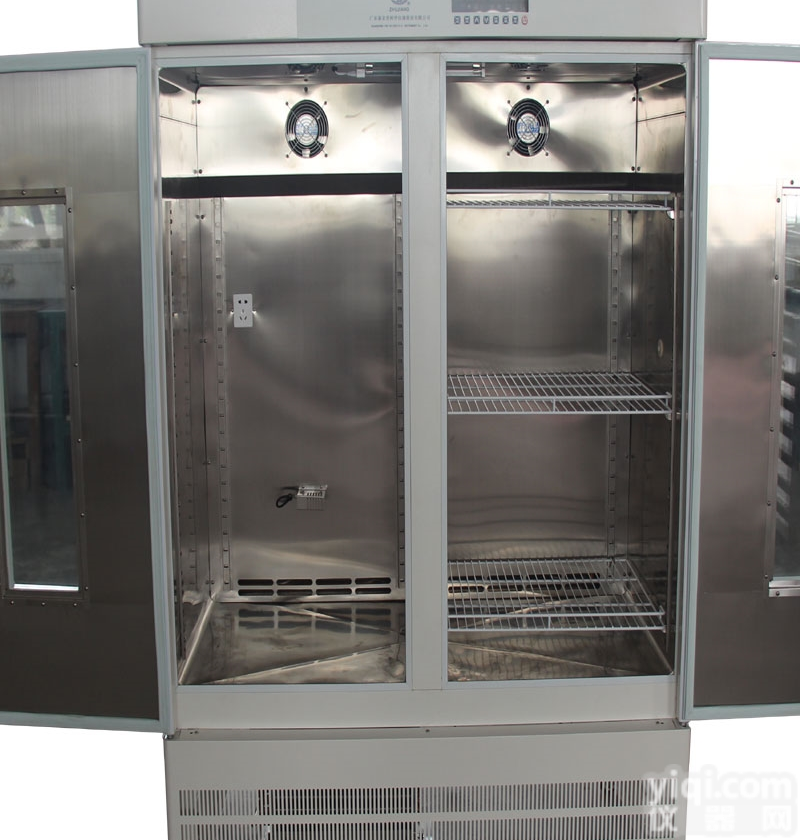 LRH-800A<em>恒温</em><em>育种</em>试验800升生化培养箱