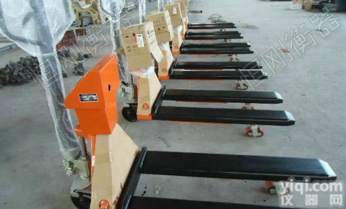 车站装卸液压<em>叉车</em>秤 <em>托盘</em>车<em>电子</em>秤的价格