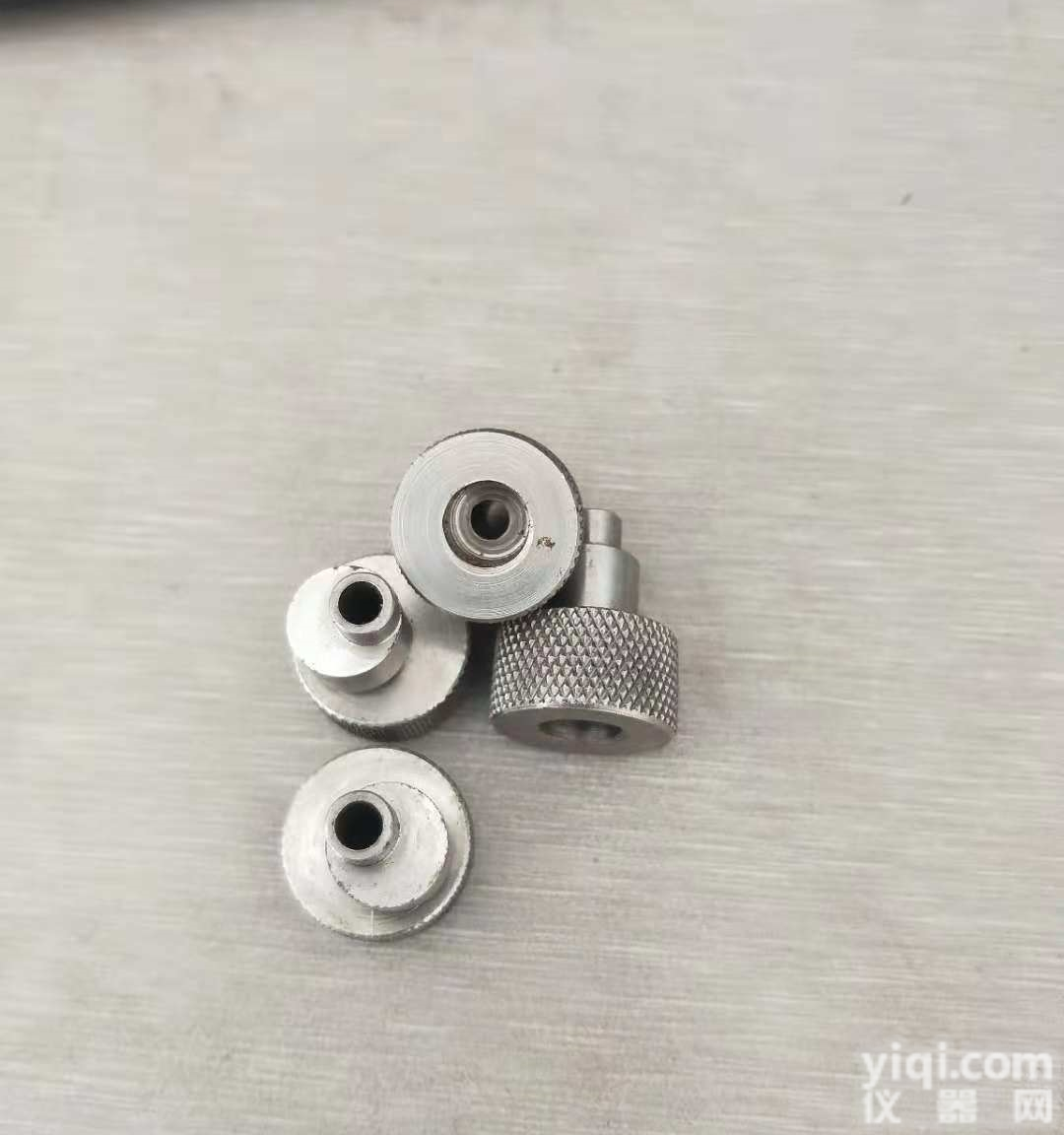 数控车床加工精密<em>车件</em><em>非标</em>零件控制设备