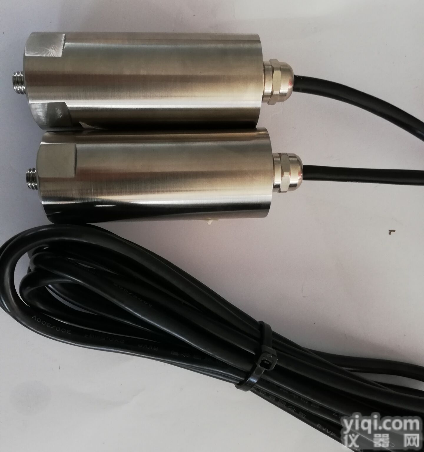 20 mV/<em>mm</em>/s±5%  <em>振动</em>速度传感器灵敏度20 mV/<em>mm</em>/s