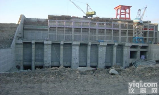 <em>眉山</em>直升式<em>闸门</em>  <em>眉山</em>直升式<em>翻板</em><em>闸门</em>