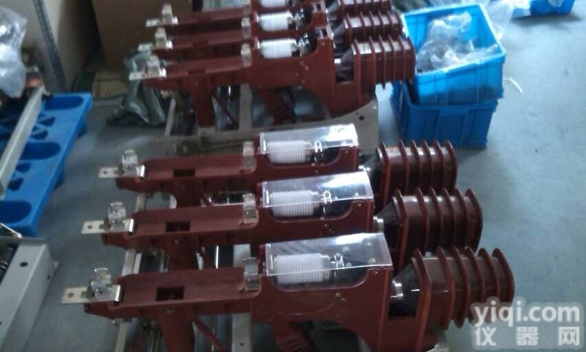 FZN25-12  全国供应ZN85-40.5型高压户内真空断路器