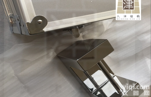 E2级  优惠供应锁形/手提<em>砝码</em>25kg25<em>公斤</em>25<em>千克</em>