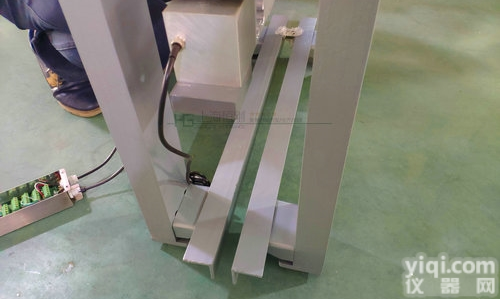 <em>屠宰场</em>轨道秤  <em>屠宰场</em>轨道秤，杀猪厂专用轨道屠宰秤