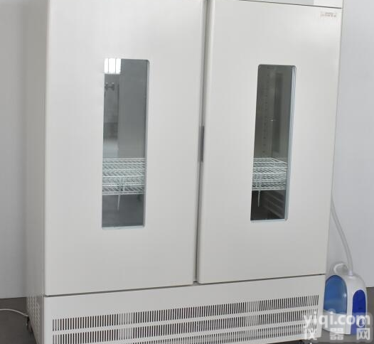 LRH-70F生化<em>培养箱</em>  上海一恒<em>液晶显示</em><em>培养箱</em>