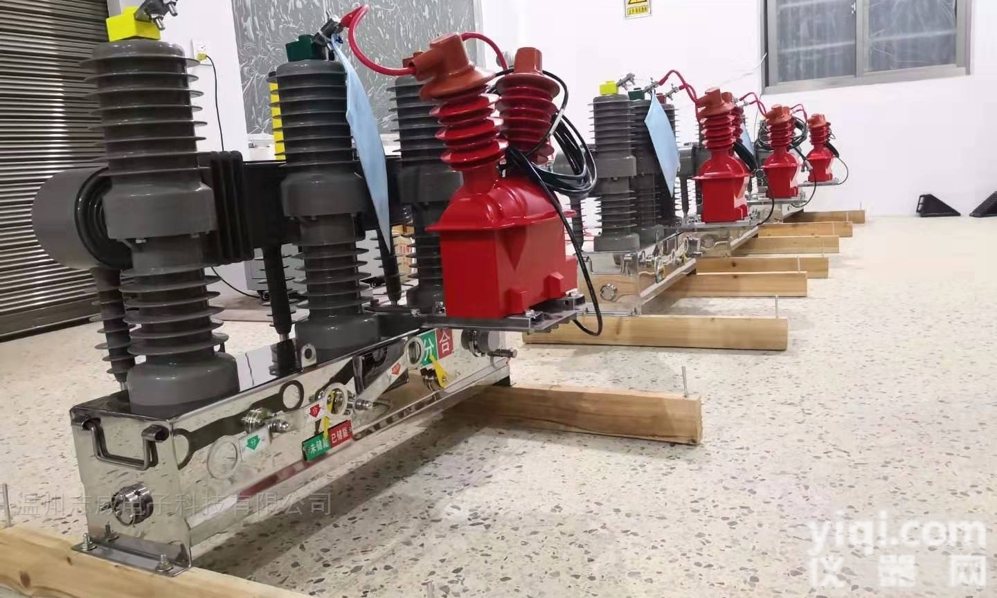 永磁真空<em>断路器</em>ZW32-12/<em>1000</em>-25