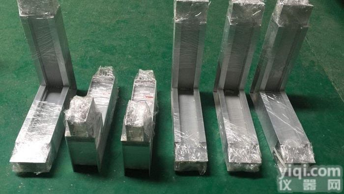 <em>密集型</em><em>母线槽</em>L型分段