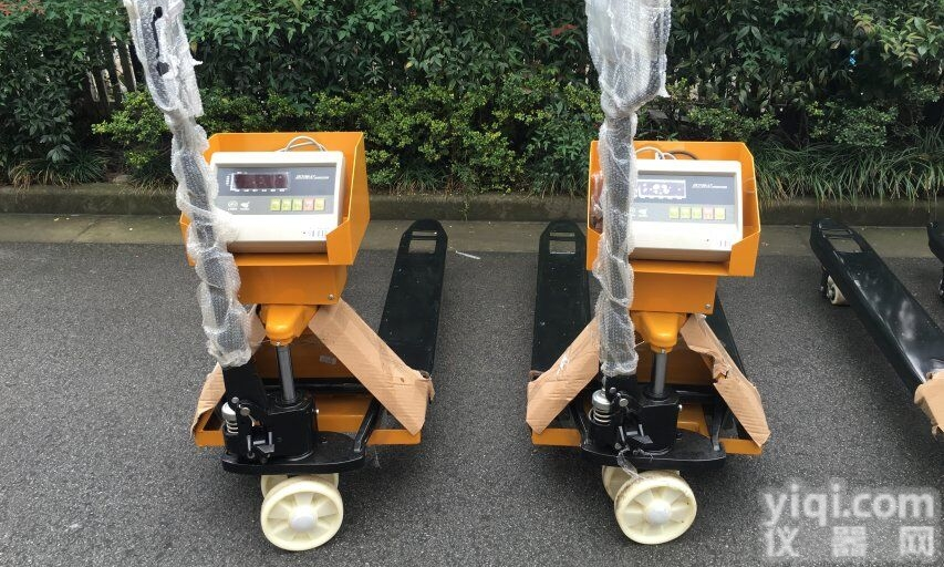 物流无线<em>蓝牙</em><em>叉车</em>电子称,叉宽68cm<em>叉车</em>磅秤