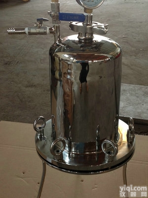 <em>不锈钢正压过滤器</em>