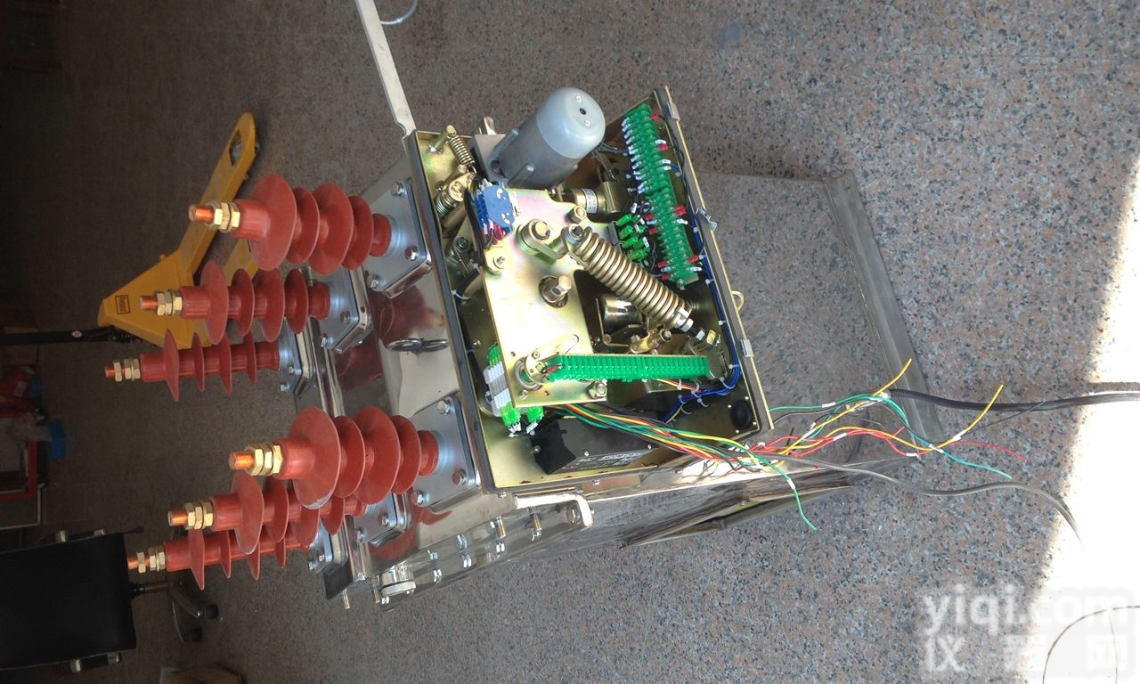 高<em>压电</em>气ZW8-12F/<em>630</em>户外高压开关