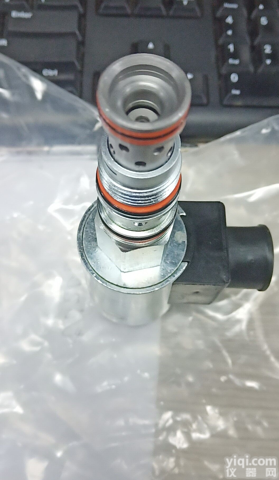 <em>美国</em>SUN<em>原装</em>DWDAMAN电磁操作方向<em>提升</em>阀