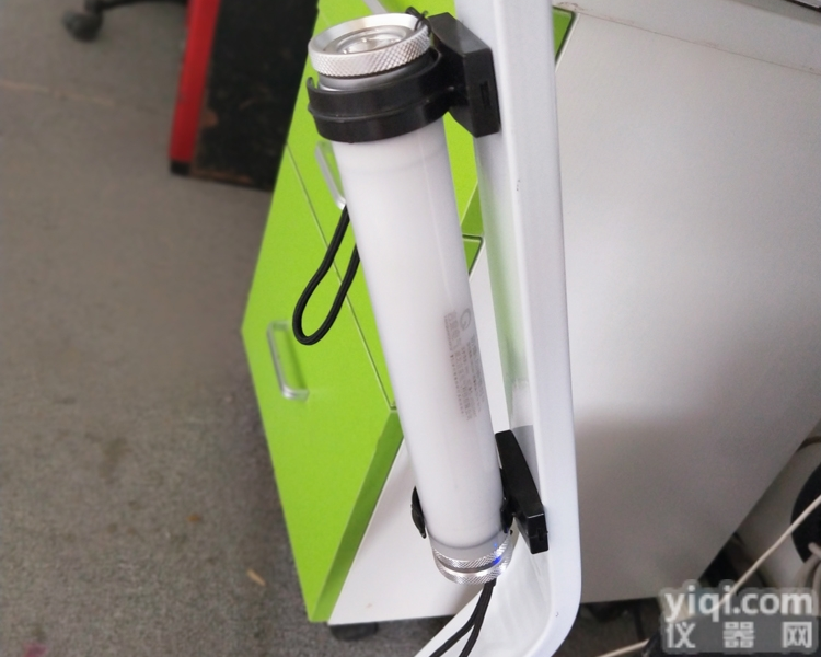 GAD329<em>聚光</em><em>手持</em>棒管灯|带两个磁铁座手电筒