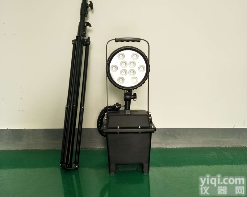 XBY4610<em>安全电压</em>12伏移动式防爆充电灯