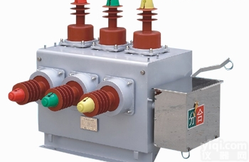 <em>ZW10-12XDG</em>  高压双电源互投装置