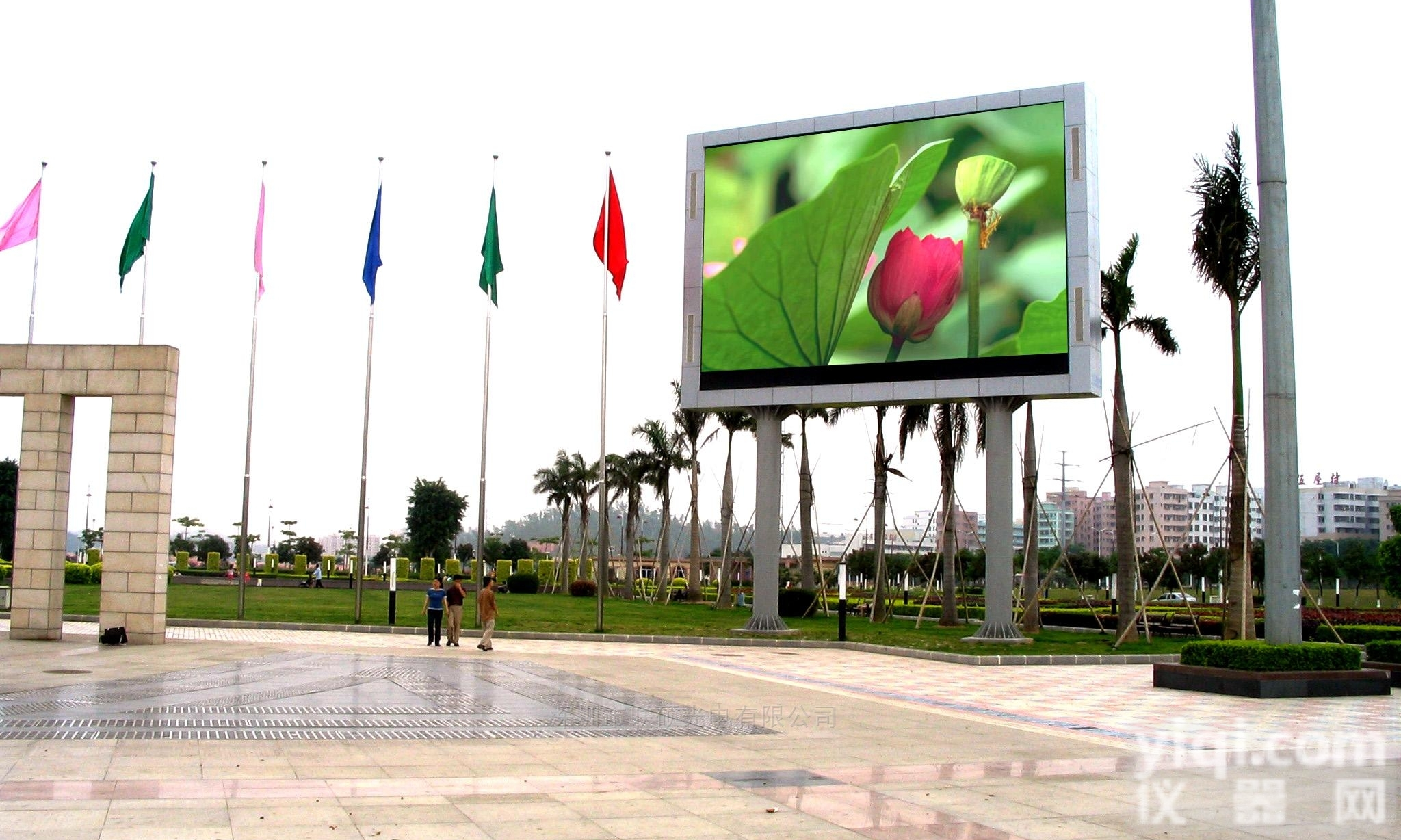 户外大型广场LED全彩屏常用<em>型号</em>及<em>厂家</em>价格