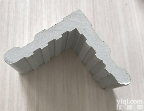 青岛<em>净化工程</em>塑料门角<em>彩钢板</em>门接件