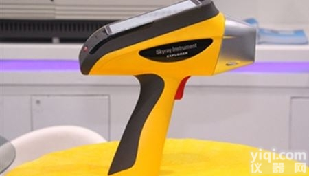 Explorer3000 <em>天瑞手持式X荧光ROHS检测仪</em>