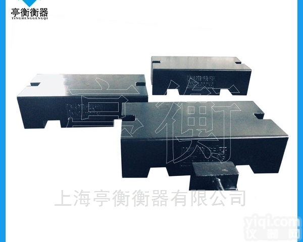 用来<em>校准</em><em>地磅</em>的<em>砝码</em>，1T铸铁<em>砝码</em>带检定证书