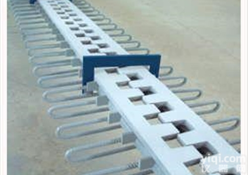 <em>梳齿</em>型<em>桥梁</em><em>伸缩缝</em>生产厂家价格便宜