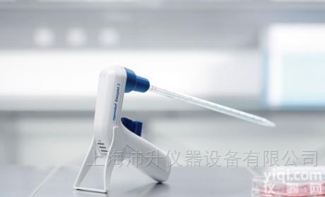 Easypet® 3  <em>艾本德电动助吸器</em>