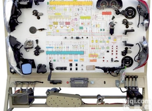 VSC-DQKLL  <em>丰田</em>卡<em>罗拉</em>全车<em>电器</em>实训台