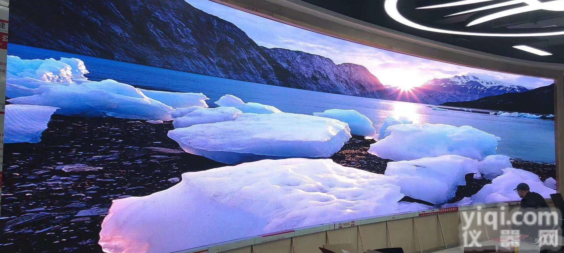 会议厅p1.8LED<em>电子屏</em>显示效果好<em>性价比高</em>