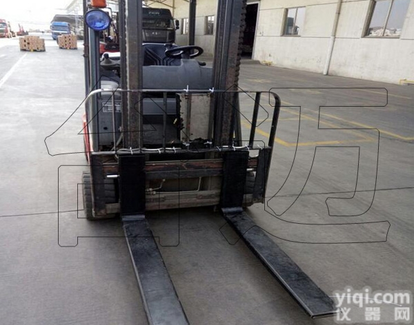 3吨<em>柳工</em>叉车秤改装厂/叉车车载<em>称重仪</em>生产商