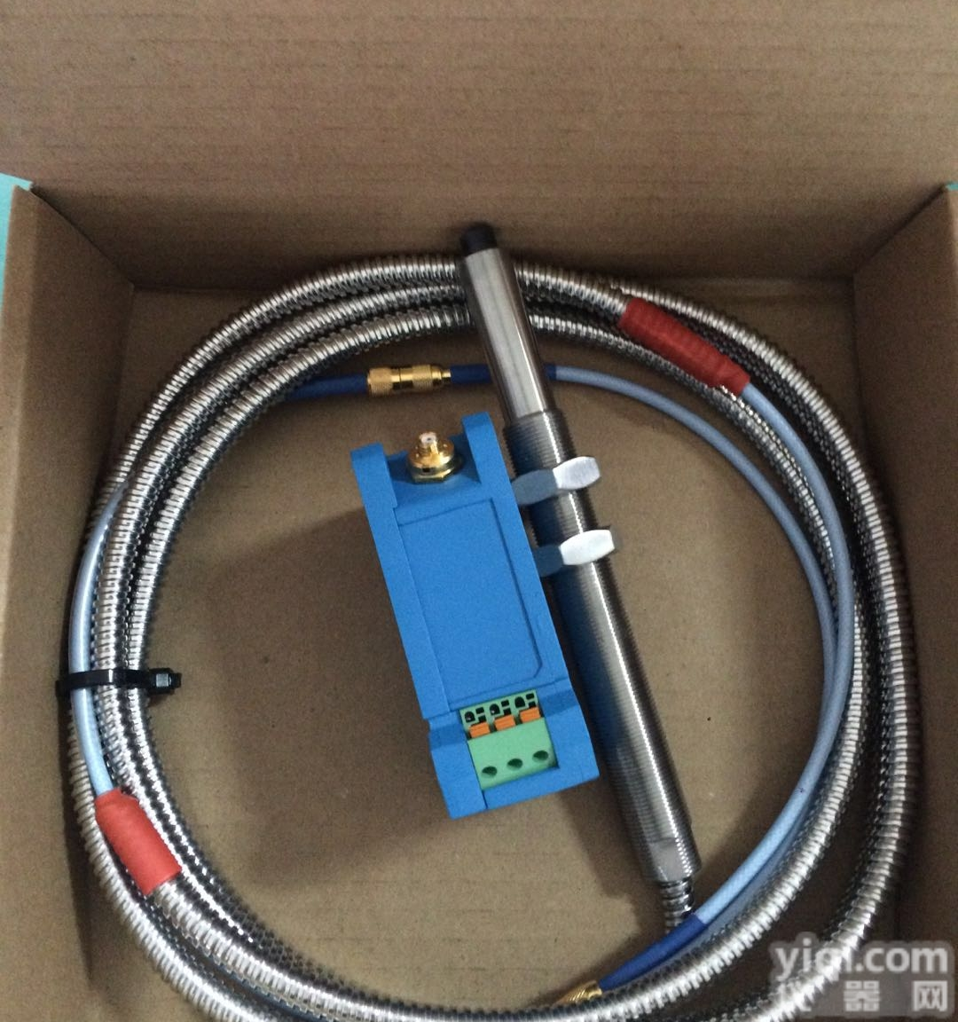 ZXP-T110一体化轴<em>振动</em><em>变送器</em>（防水<em>防爆</em>型）