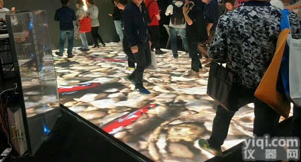 P3.91/P4.81/P5.2/P6.25  高清<em>互动</em><em>地砖</em>LED显示屏价格多少钱一平米