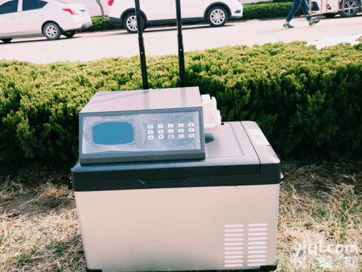 青岛明成8000D型<em>便携式多功能水质采样器</em>