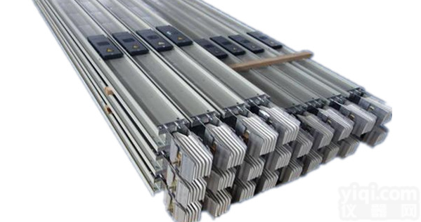 CMC<em>封闭式</em><em>母线槽</em>