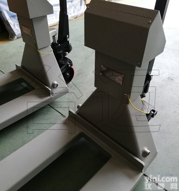 3吨电子<em>叉车</em>秤/<em>非标</em>定制1.5米长货叉厂家