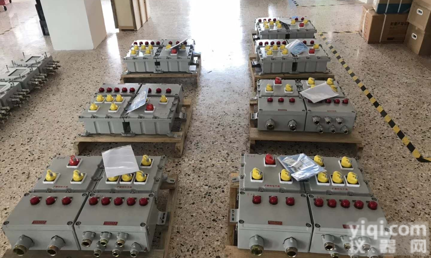 仪表电伴热<em>防爆</em><em>配电箱</em>