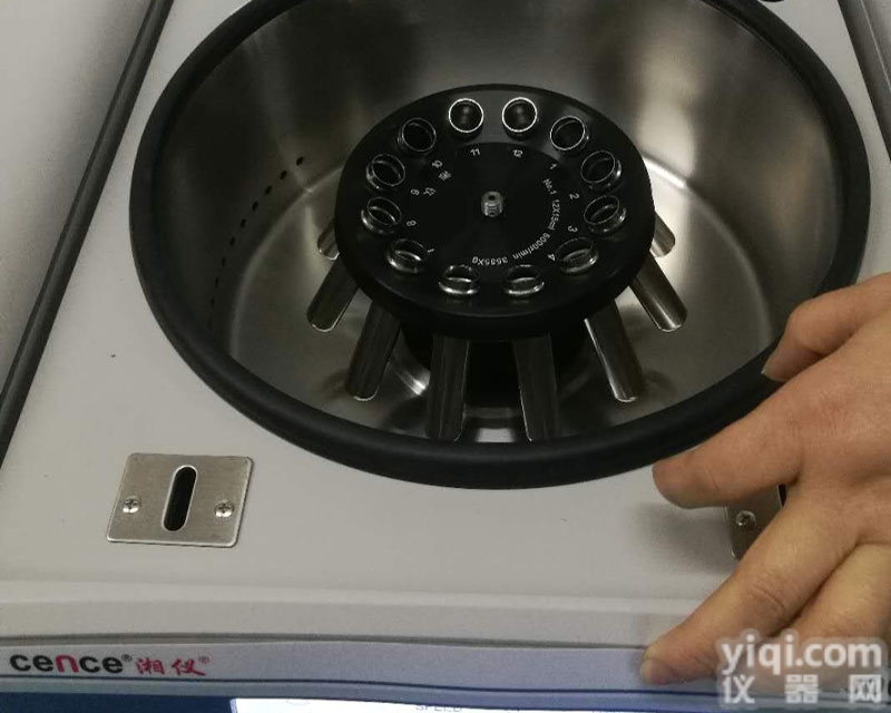 湘仪L600-A  台式低速自动平衡<em>离心机</em>　容量<em>16</em>×15ml