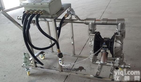 ylj-p  冰醋酸自动<em>灌装</em>200<em>公斤</em>桶盐酸定量<em>灌装</em>机