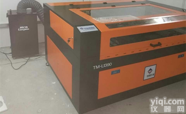 激光<em>打标机</em>处理烟雾<em>去除</em><em>臭味</em>排烟净化器