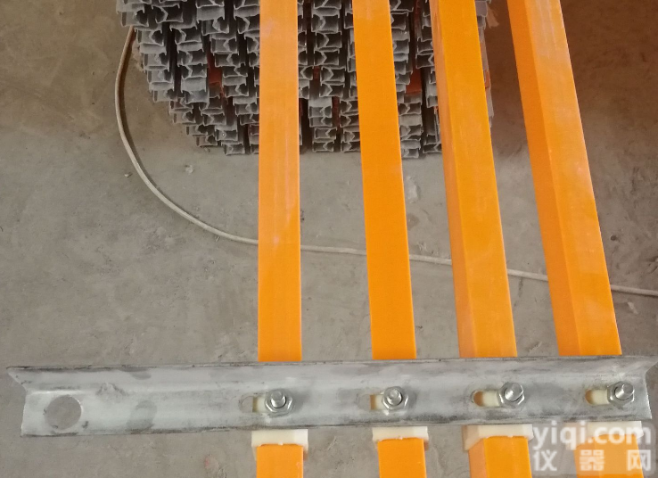 H型250A320A500A  新型电动<em>吊钩</em>桥式<em>起重</em>机200A单极滑触线