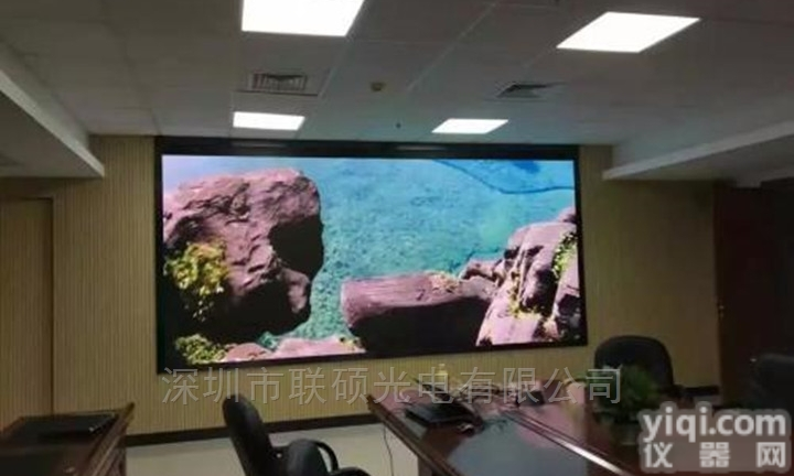 室内舞台背景P4LED<em>电子屏</em>售价多少钱一<em>平方</em>