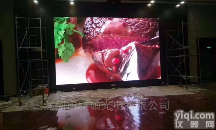 室内LED屏厂家报价P2.5<em>全彩</em>显示屏<em>效果图</em>