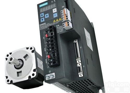 西门子802S<em>屏幕</em>花屏<em>亮度</em>不清楚维修