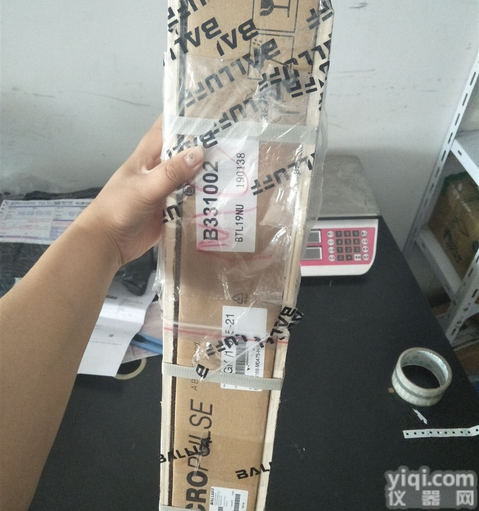 BTL7-A110-M0325-B-S32  特价<em>原装进口</em>BTL7系列巴<em>鲁夫</em>位移传感器