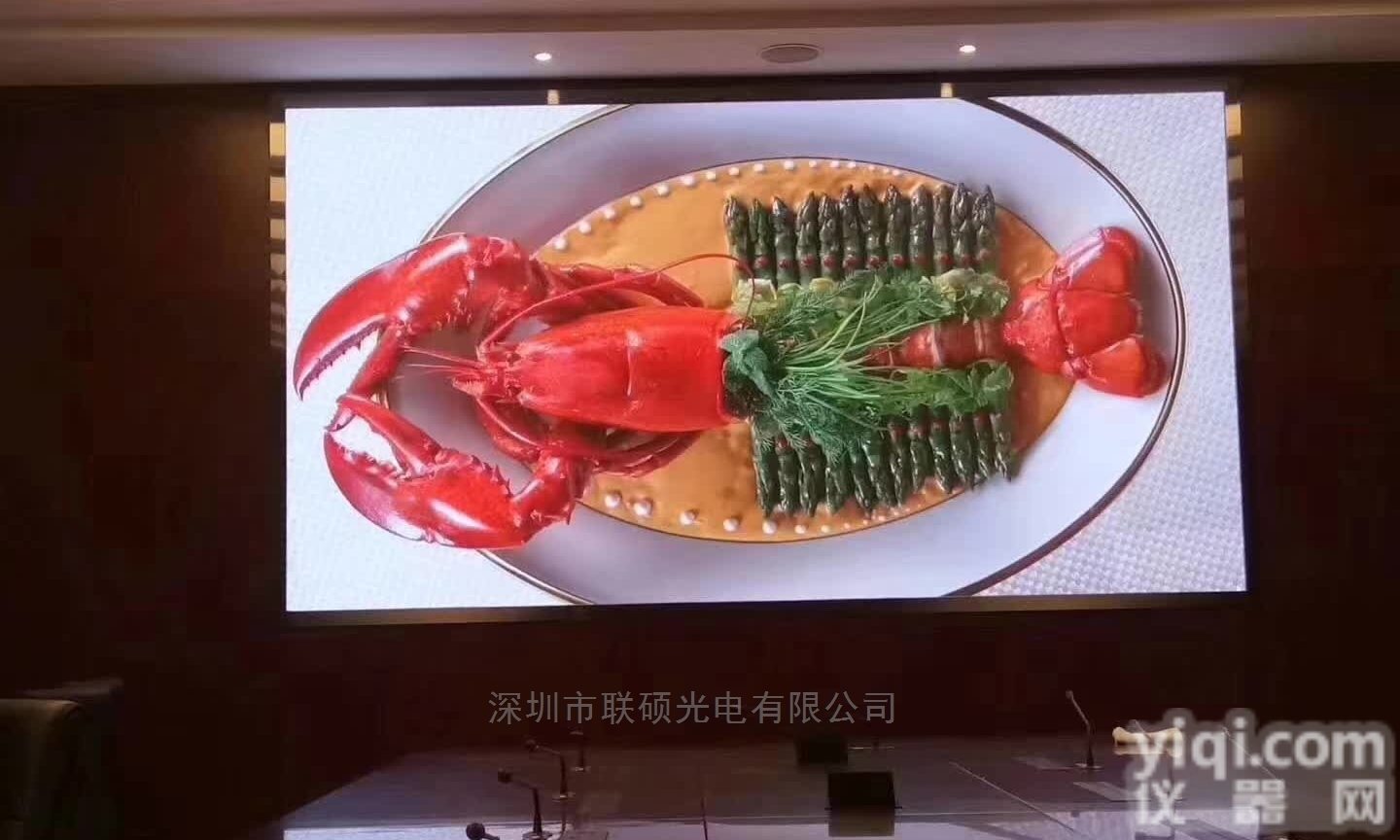 展厅P1.5小间距LED显示屏<em>铜线</em><em>封装</em>安装价格