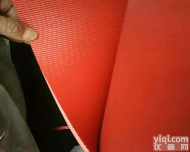 <em>高压绝缘垫（绝缘地毯）</em>