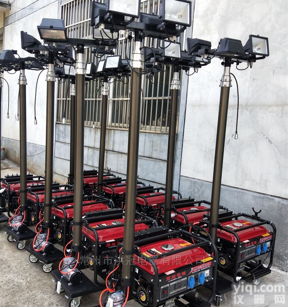 SFD6000A  全方位自动升降<em>工作灯</em>4X100WLED移动<em>照明车</em>