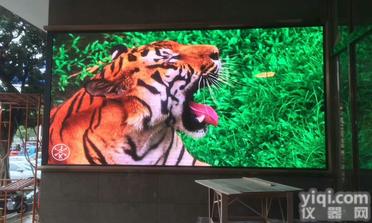 P2.5LED<em>电子屏</em>生产厂家<em>定制</em>12平方费用价格