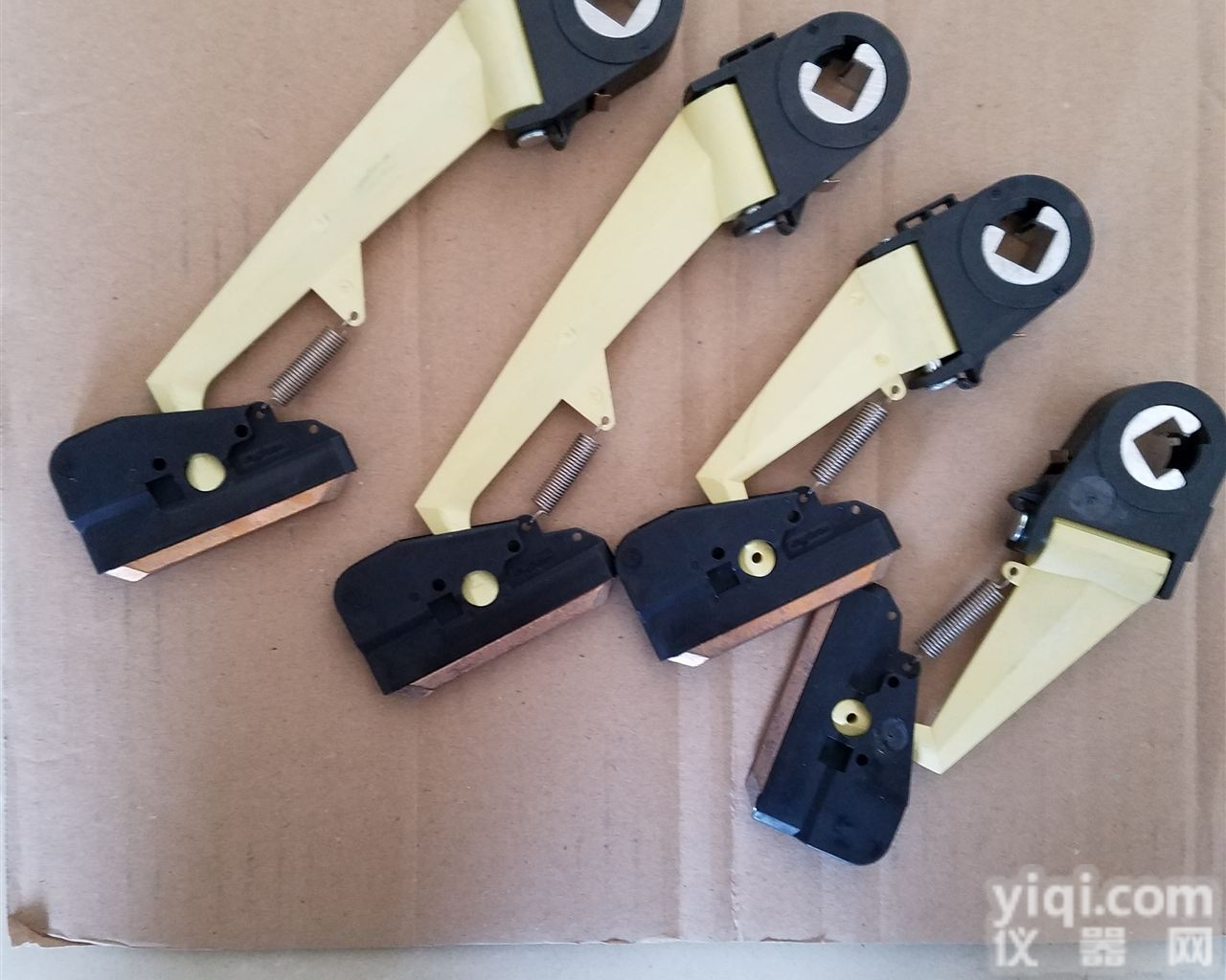 081006-112  Conductix Wampfler集<em>电器</em>碳刷<em>备品</em><em>备件</em>